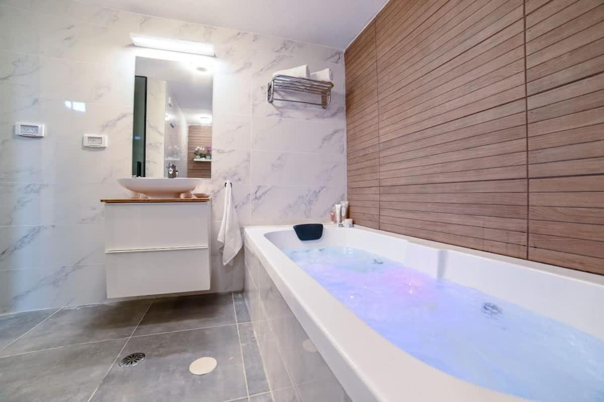 Loft Hagalil Apartment Tiberias Exterior photo